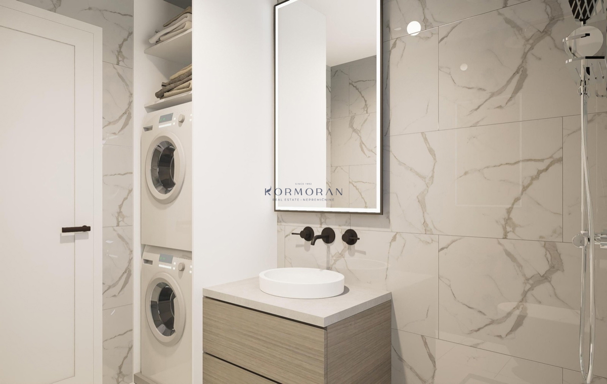 Čudovit manjši objekt v bližini Umaga